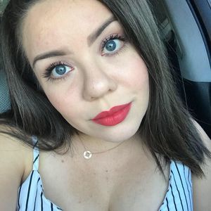 Meet your Posher, Nicole